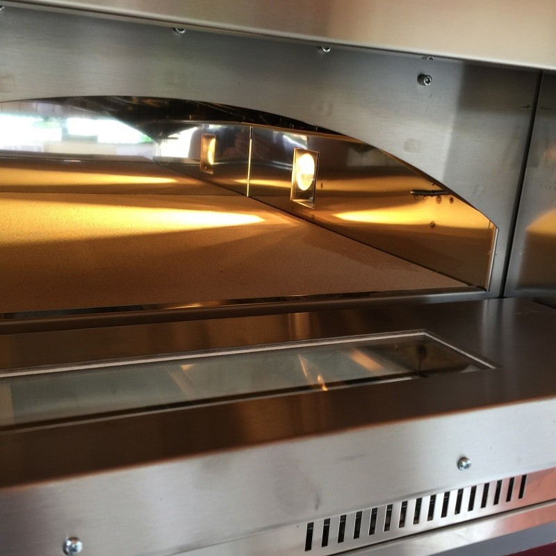 Gas pizza oven G6 for 6 pizzas of 30 cm